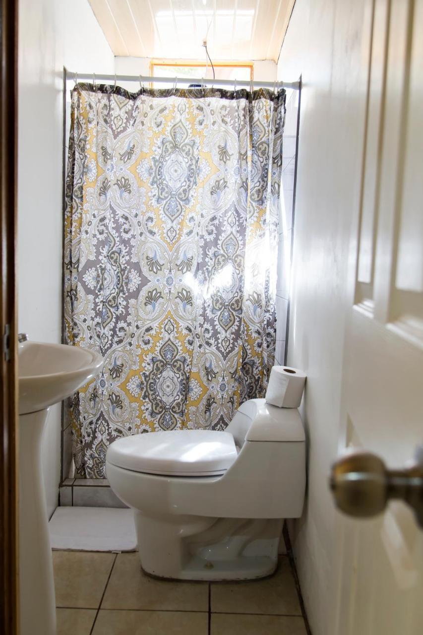 شقة San Antonio De Belen  في Laurel House المظهر الخارجي الصورة