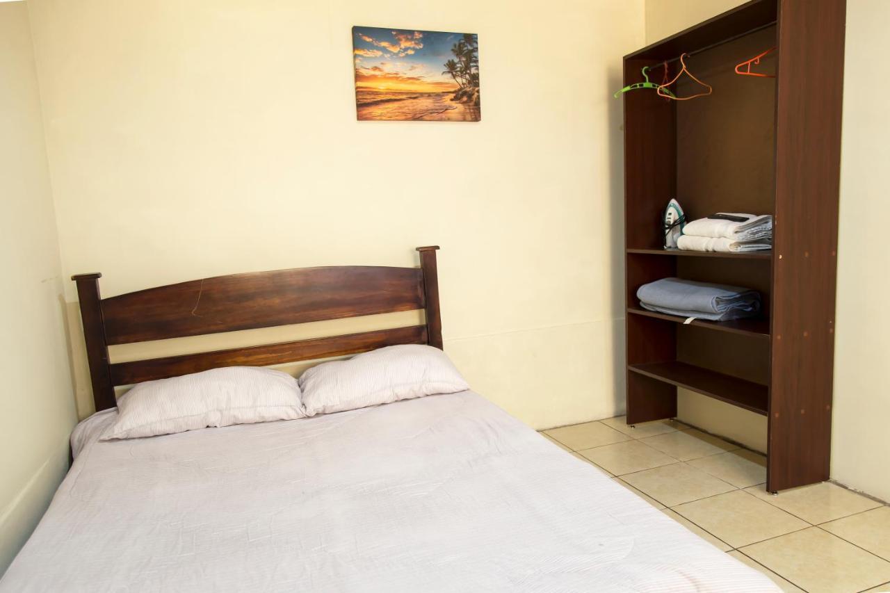 شقة San Antonio De Belen  في Laurel House المظهر الخارجي الصورة
